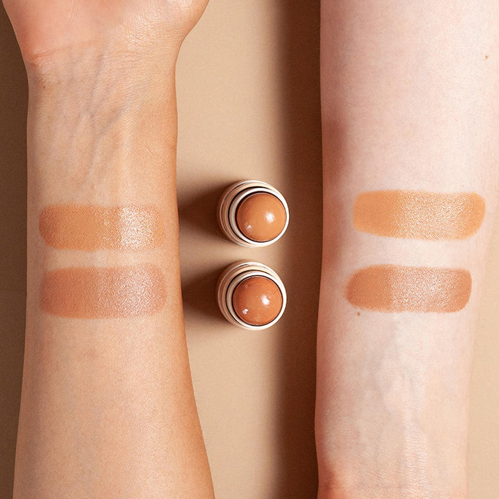 Die Bronzing Balm Sticks von PURE U. geswatcht auf dem Arm